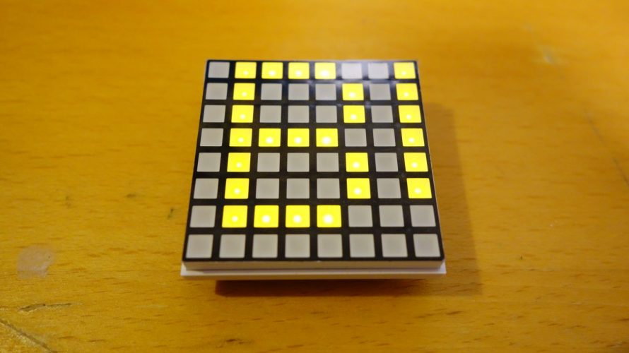 電光掲示板を身に付ける!「Hicarix Badge」が面白い