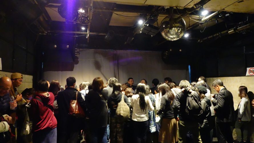 ついさっき、目の前で爆風スランプのライブを見て号泣した話